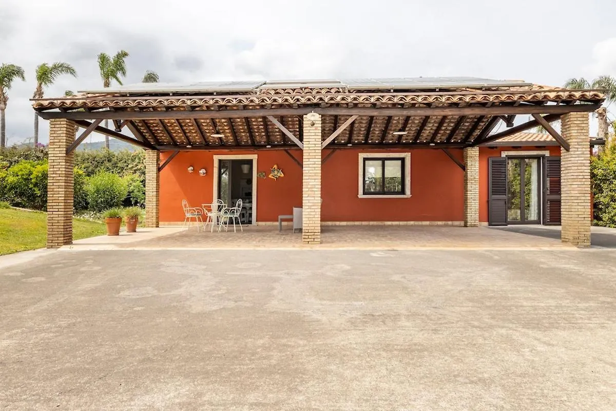 Casa Bv Villa Calatabiano 0*,